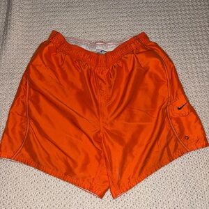NIKE MENS ESSENTIAL LAP 7" VOLLEY SWIM TRUNKS ATOMIC ORANGE SIZE XL